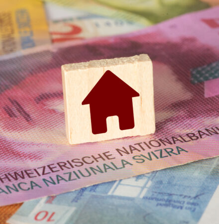 Wie werden Schweizer Ruhegehälter in Österreich besteuert? Kann man von doppelter Nichtbesteuerung profitieren?