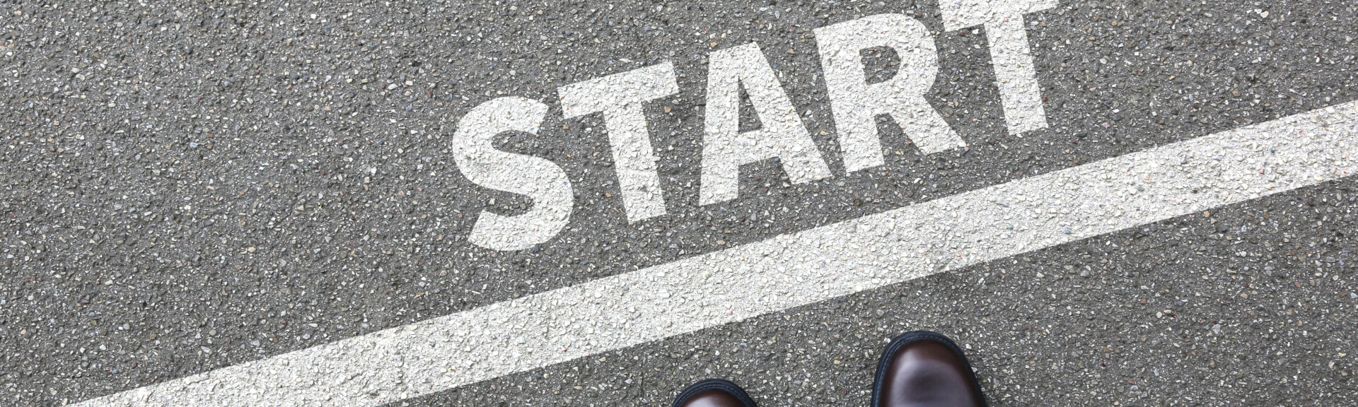 Start starten Lauf Rennen Anfang anfangen Businessman Business Konzept