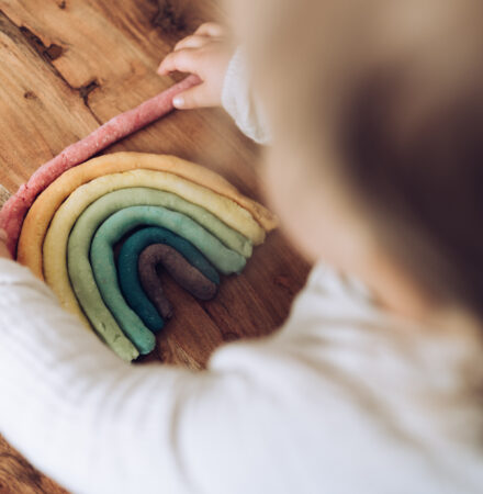 Einkommensabhängiges oder pauschales Kinderbetreuungsgeld: Welche Variante ist für Selbstständige sinnvoll?